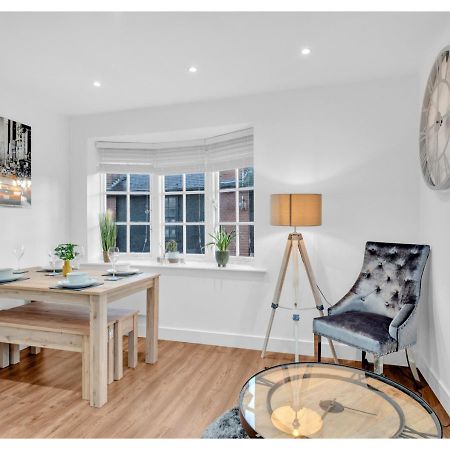 Classic 2Bd Flat In Chelmsford Bagian luar foto